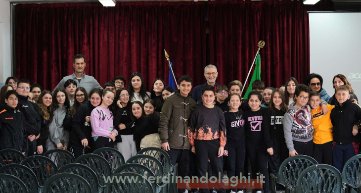 Ferdinando Laghi nella Scuola di San Lorenzo del Vallo per parlare di Ambiente